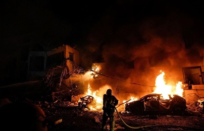 Bom chùm Iran khoan thủng lá chắn phòng không Israel như thế nào?