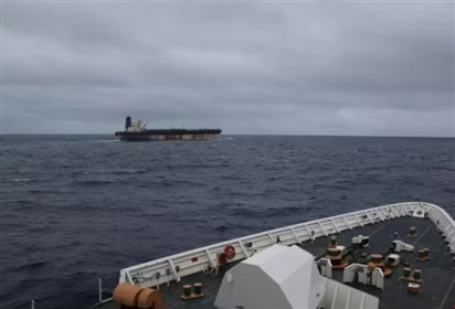 Tàu chở dầu của Mỹ bị đánh chìm ở vịnh Ba Tư sau khi phớt lờ cảnh báo