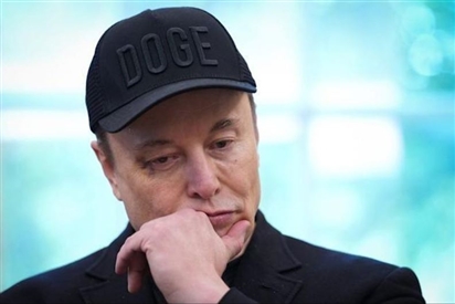 Elon Musk giàu nhất lịch sử nhưng vẫn không hạnh phúc