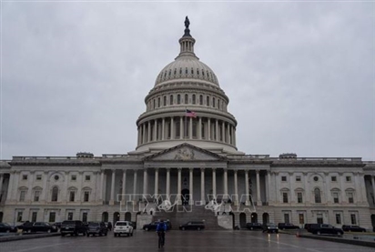 Mỹ sẽ duy trì chính sách thuế quan, nhập cư nếu chính phủ đóng cửa