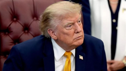 Tổng thống Trump tuyên bố Mỹ giúp Ukraina, nhưng châu Âu là bên chi trả