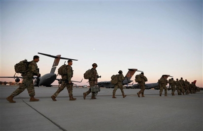 Hàng nghìn lính dù Mỹ đến Trung Đông, sẵn sàng cho mọi kịch bản ở Iran