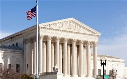 Tòa án Tối cao cho phép chính quyền Mỹ chặn 4 tỷ USD viện trợ nước ngoài