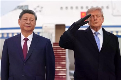 Tổng thống Mỹ Trump ra tận đường băng đón Chủ tịch Trung Quốc Tập Cận Bình