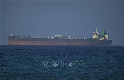 Ba tàu chở dầu Ấn Độ đi qua eo biển Hormuz