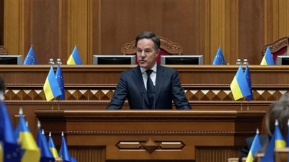 Tổng Thư ký NATO rơi vào tình huống nguy hiểm tại Kiev