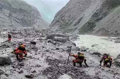 Nepal chật vật cứu hàng trăm người kẹt trong hầm, Trung Quốc khẩn cấp điều chuyên gia hỗ trợ