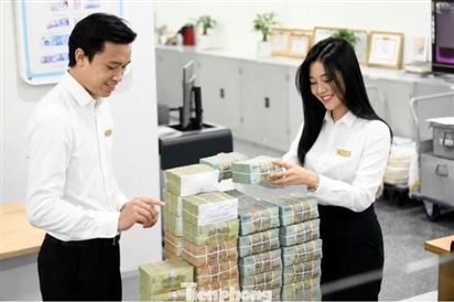 Ngân hàng rầm rộ phát hành chứng chỉ tiền gửi