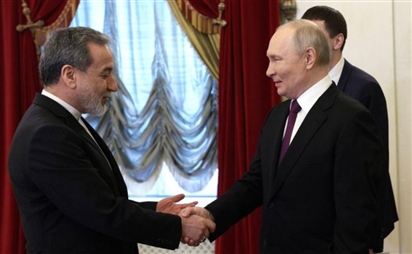 Nga có thể trở thành điểm tựa kinh tế cho Iran giữa lệnh phong tỏa eo biển Hormuz?