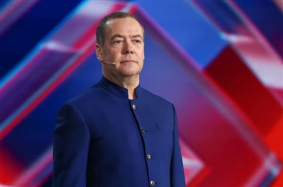 Ông Medvedev cảnh báo sẽ có thêm nhiều UAV xâm nhập châu Âu
