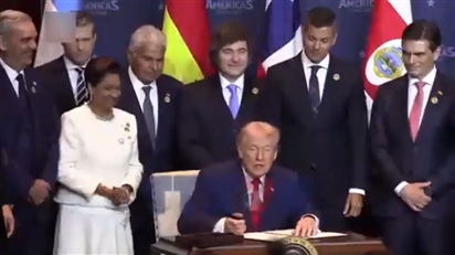 Mỹ khai thác lượng dầu khổng lồ từ Venezuela