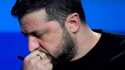 Chuyên gia: Zelensky đồng ý nhượng bộ lãnh thổ dưới áp lực của Mỹ