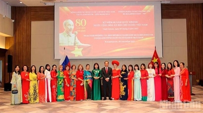 Kỷ niệm 80 năm Cách mạng Tháng Tám và Quốc khánh 2/9 tại vùng Viễn Đông nước Nga