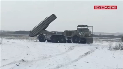 Video pháo phản lực 'Cuồng phong' Nga cày nát cứ điểm, kho đạn của Ukraine