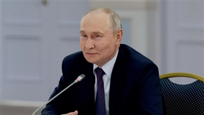 Tổng thống Putin kể rằng cha ông đã nhiều năm hiến máu