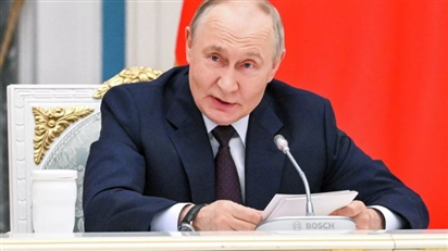 Tổng thống Putin nói về các tổ chức ở bên ngoài đang hoạt động chống Nga