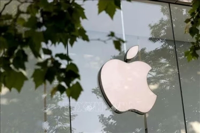 Apple trở thành công ty thứ 2 có vốn hóa đạt 5.000 tỷ USD