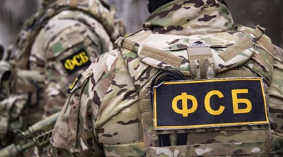 Các cán bộ FSB phát hiện kho vũ khí nước ngoài được cất giấu tại DNR