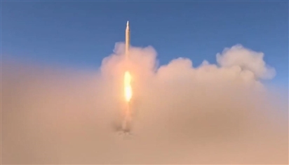 Khoảnh khắc Iran phóng tên lửa phá hủy 3 tiêm kích F-35 của Mỹ