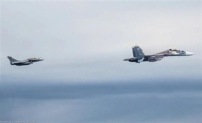 Tiêm kích Rafale Pháp và Su-30SM2 Nga 'so găng' trên bầu trời Baltic