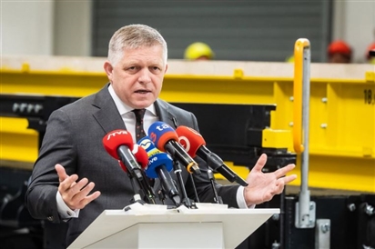 Thủ tướng Slovakia yêu cầu EU đền bù số vũ khí đã viện trợ Ukraine