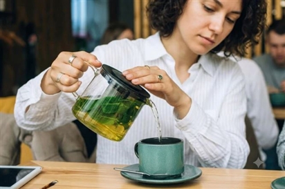 4 loại thực phẩm không nên dùng chung với trà xanh