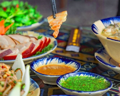Vì sao ăn quá no thường xuyên khiến cơ thể nhanh lão hóa?