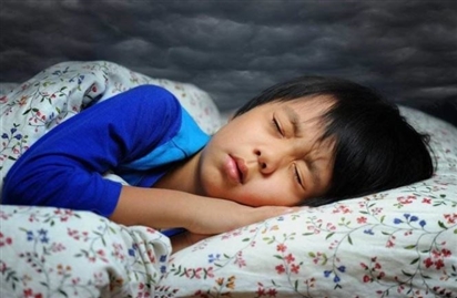 Vì sao rối loạn giấc ngủ ở trẻ em thành thị gia tăng?
