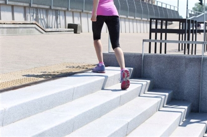 5 bài tập đơn giản với cầu thang tăng sức bền tim mạch