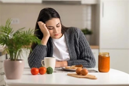 Thói quen bỏ bữa sáng ảnh hưởng gì đến sức khoẻ tuổi trung niên?