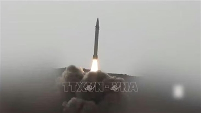 Houthi cảnh báo về đòn đáp trả 'nhanh chóng và đau đớn' nếu Mỹ tham chiến ở Yemen