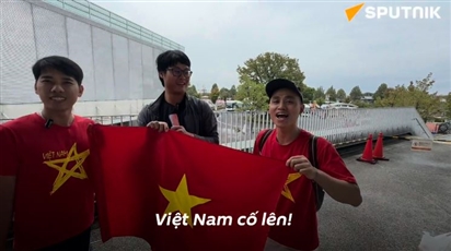 Cổ động viên Việt Nam ủng hộ đội nhà và chia sẻ cảm xúc từ Đại hội Thể thao Châu Á tại Nagoya