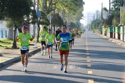 Hơn 15.500 vận động viên tranh tài ở Giải Marathon Đất sen hồng