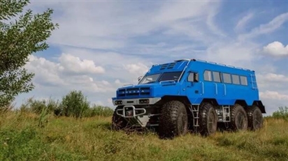 Không phải xe buýt, mà là ma quái: Nga thử nghiệm xe buýt lội nước độc đáo