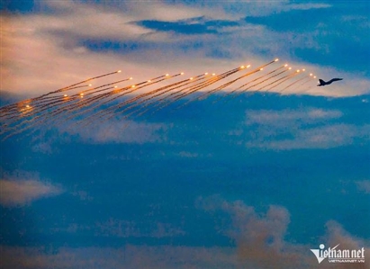Trực thăng, tiêm kích uy lực trên bầu trời Ba Đình