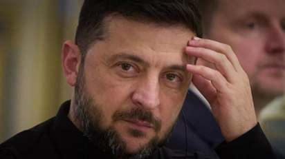 Ông ta đang làm gì vậy?. Nhà báo Mỹ đặt câu hỏi về Zelensky