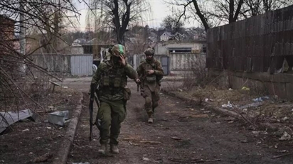 Lính Ukraina bán những món đồ đánh cắp ở DNR trong các cửa hàng đồ cũ ở Châu Âu