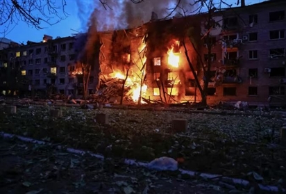 Nga kêu gọi người nước ngoài rời khỏi thủ đô Ukraine trước 'làn sóng' tấn công
