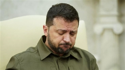 Chuyên gia quân sự dự đoán số phận chờ đợi Zelensky nếu ông ta trốn sang Ba Lan