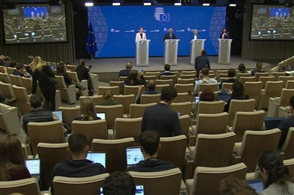 EU nhất trí cho Ukraine vay 105 tỷ USD, không dùng tài sản đóng băng của Nga