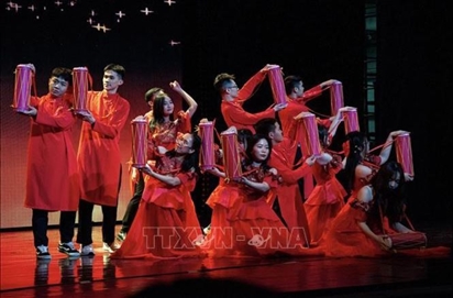 Không gian đa sắc màu văn hóa Việt Nam tại Nga