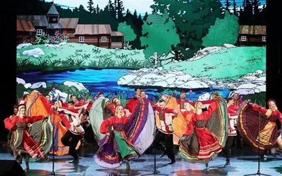 Tôn vinh bản sắc văn hóa, củng cố quan hệ hữu nghị Việt – Nga