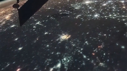 Hình ảnh hiếm ghi lại quỹ đạo bay của hàng chục tên lửa Nga từ không gian