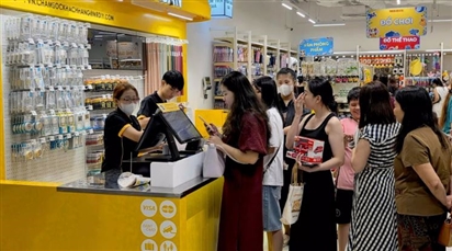 Việt Nam: GDP tăng 8,18%, vì sao một bộ phận người dân vẫn chưa thấy “dễ thở”?