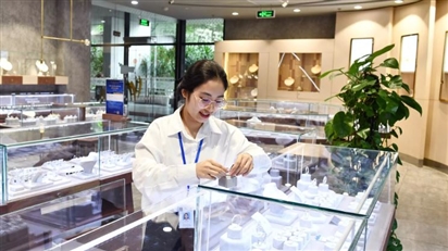 Thị trường kim cương biến động, NHNN khuyến cáo người dân mua bán thận trọng