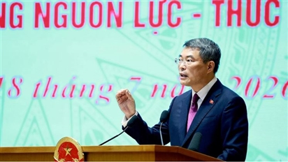 Áp lực tăng trưởng 2 con số và yêu cầu giảm thuế cho doanh nghiệp của Thủ tướng