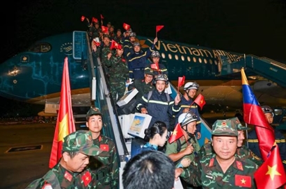 Vietnam Airlines đón 124 cán bộ, chiến sĩ hoàn thành nhiệm vụ hỗ trợ tại Venezuela về nước