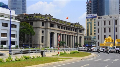 Thủ tướng Việt Nam triệu tập cuộc họp với Ngân hàng Nhà nước và các nhà băng
