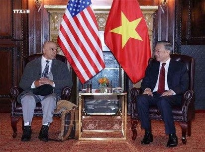 Tổng Bí thư, Chủ tịch nước Tô Lâm gặp Ban Lãnh đạo Đảng Cộng sản Hoa Kỳ