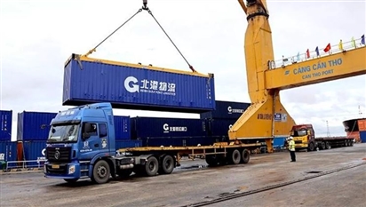 Việt Nam đón chuyến tàu container đầu tiên qua “kênh đào thế kỷ” Bình Lục Trung Quốc